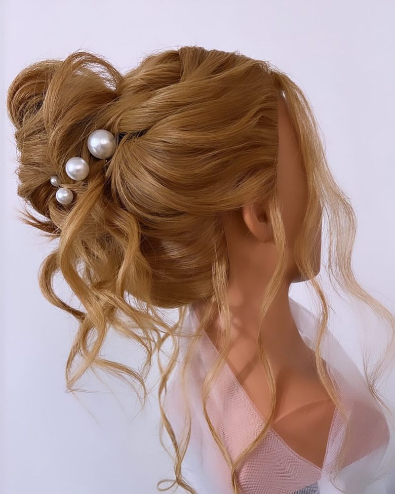 Messy Bun with Waves