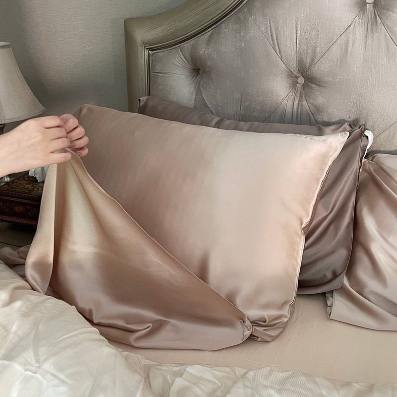 Tip 5: Silk Pillowcase Benefits