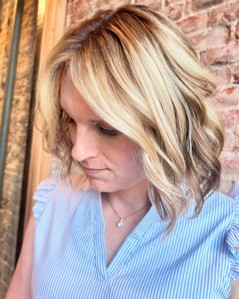 Wavy Asymmetric Bob