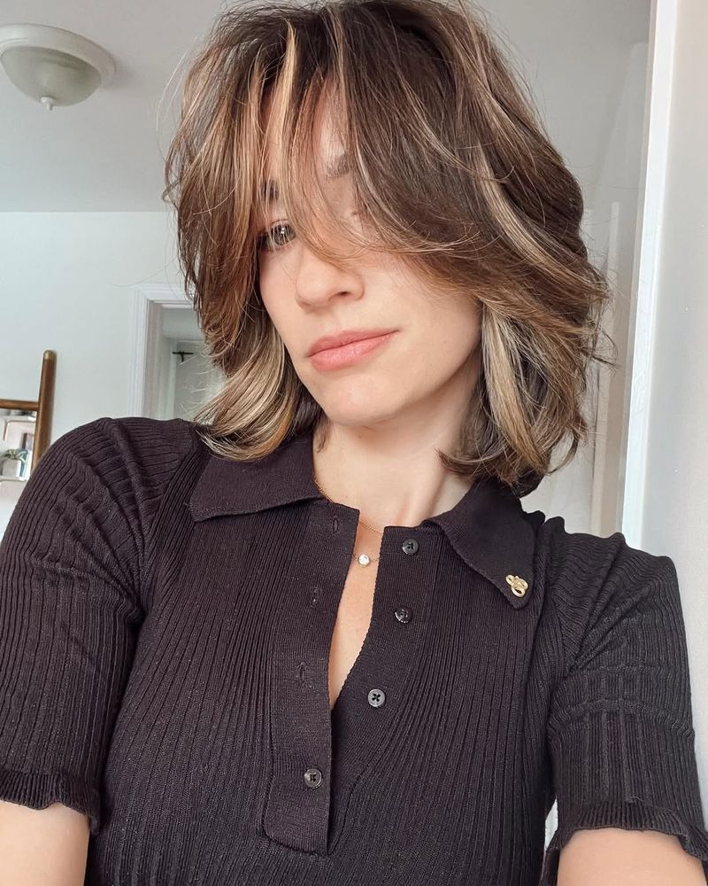 Layered Lob with Bold Streaks