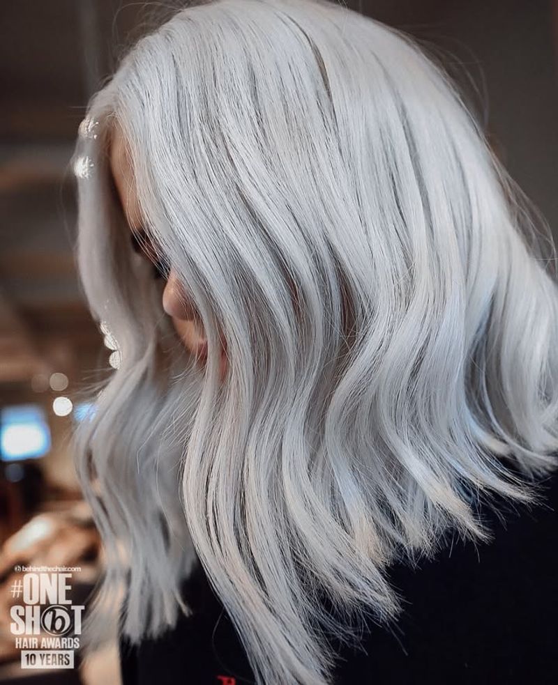 Textured Silver Lob