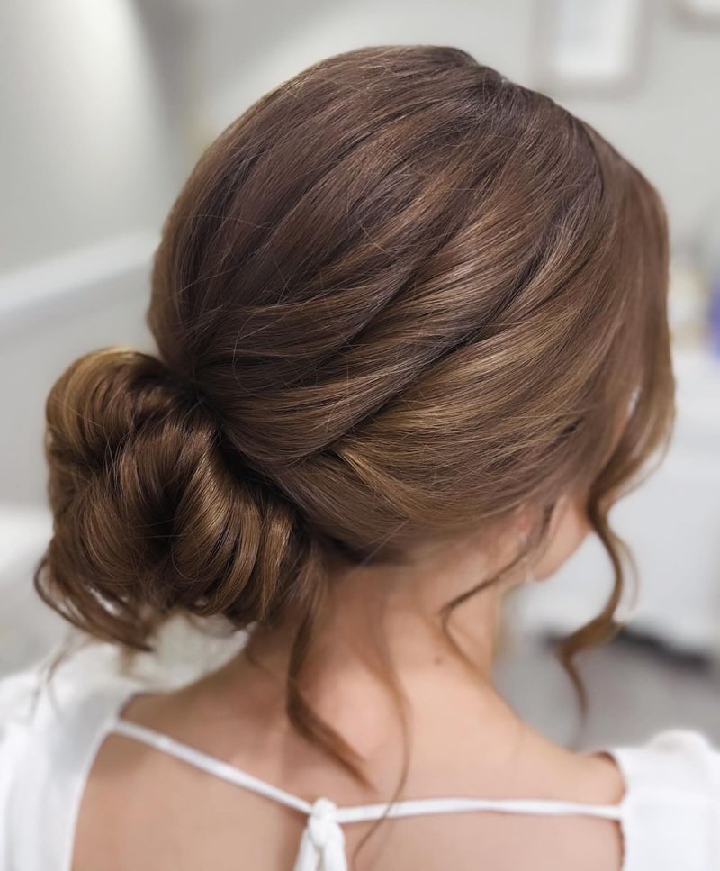 Loose Side Bun