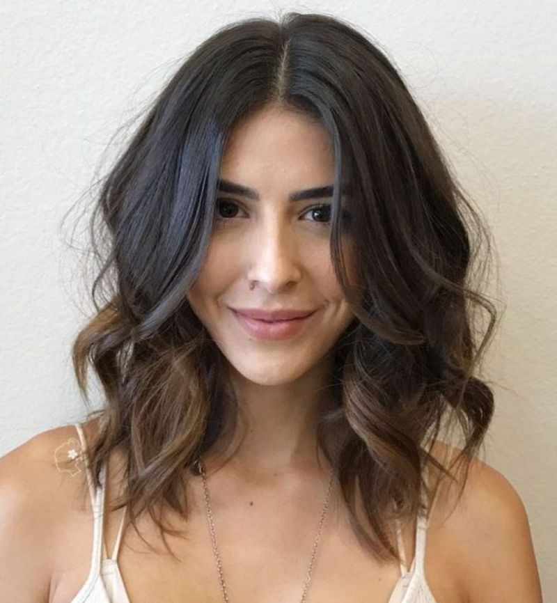 Wavy Lob (Long Bob)