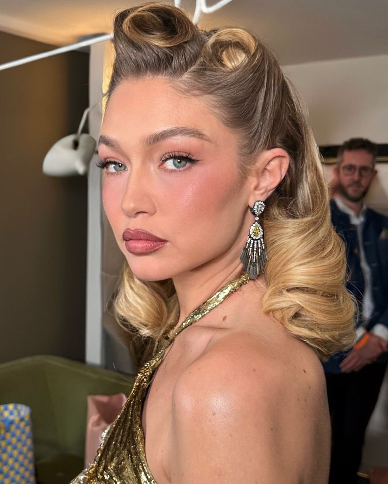 The Classic Victory Rolls