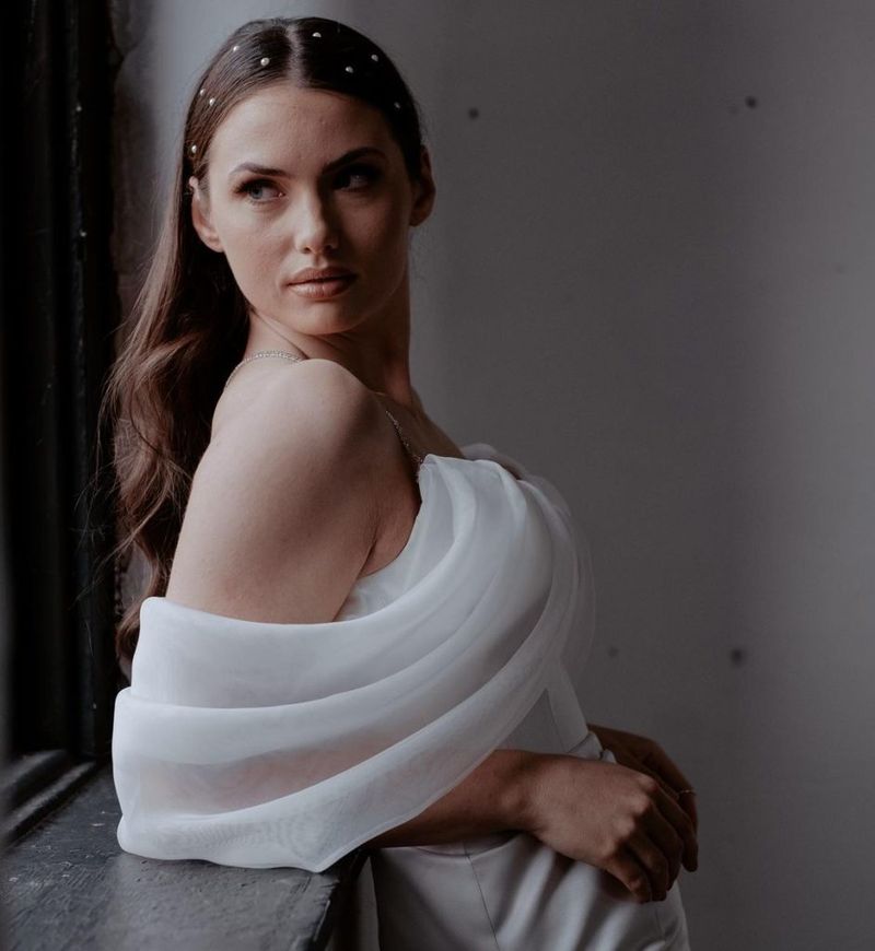 Sleek Center-Part Tuck