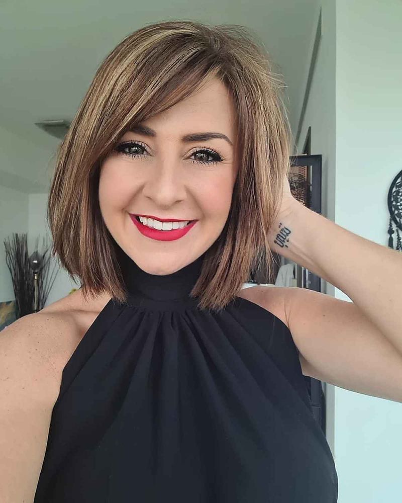 Blunt Lob with Side-Swept Bang