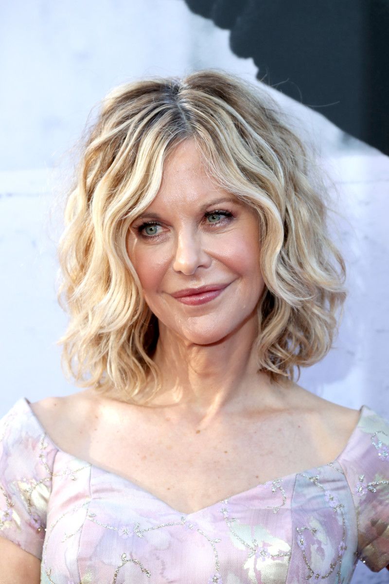 Bouncy Layered Shoulder-Length Cut