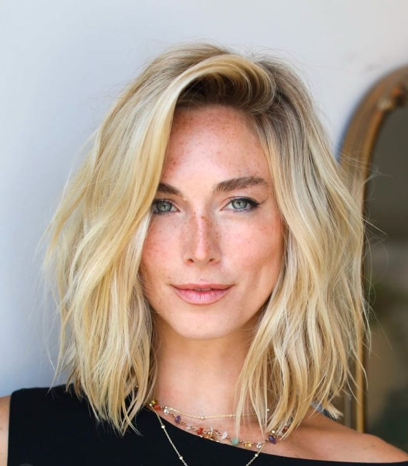 Blunt Lob with Subtle Layers