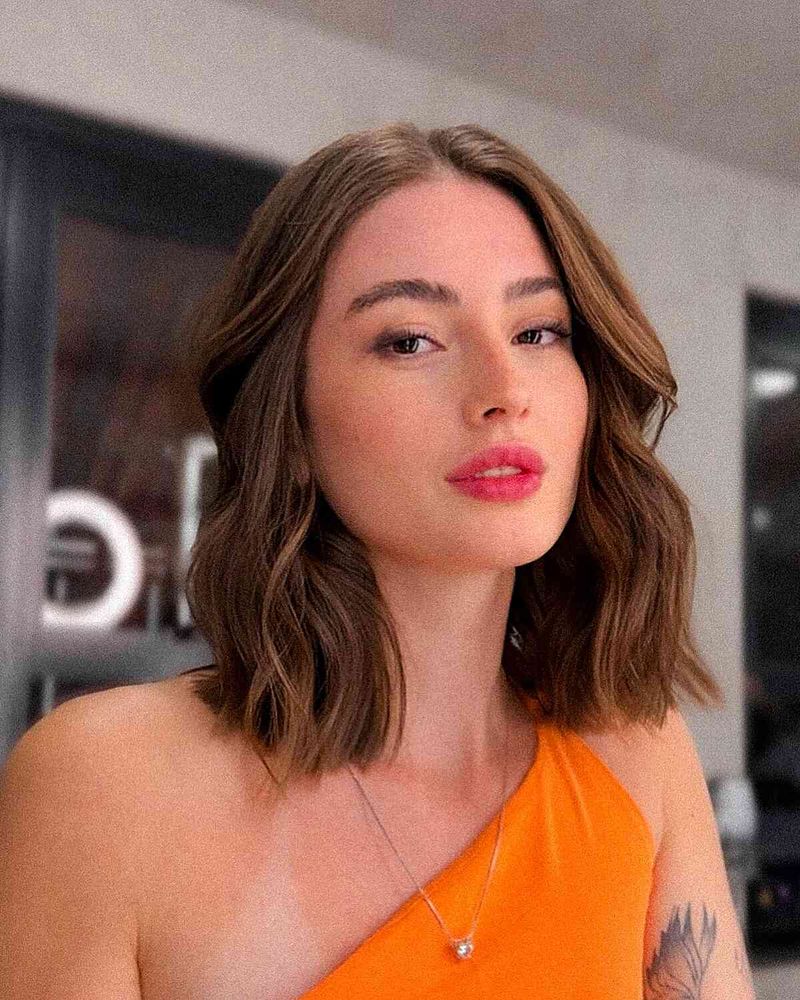 Collarbone Lob with Layers